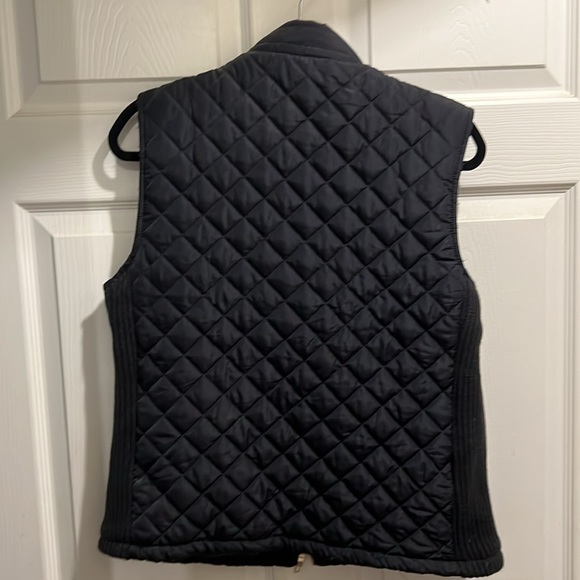 Jacket with no sleeves - Picture 6 of 7